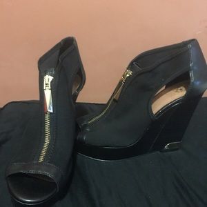 Vince Camuto Wedges